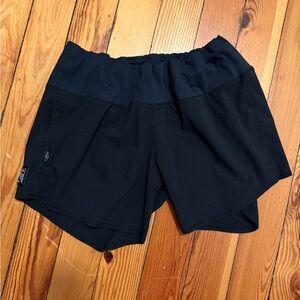 Oiselle Roga Shorts Size 8